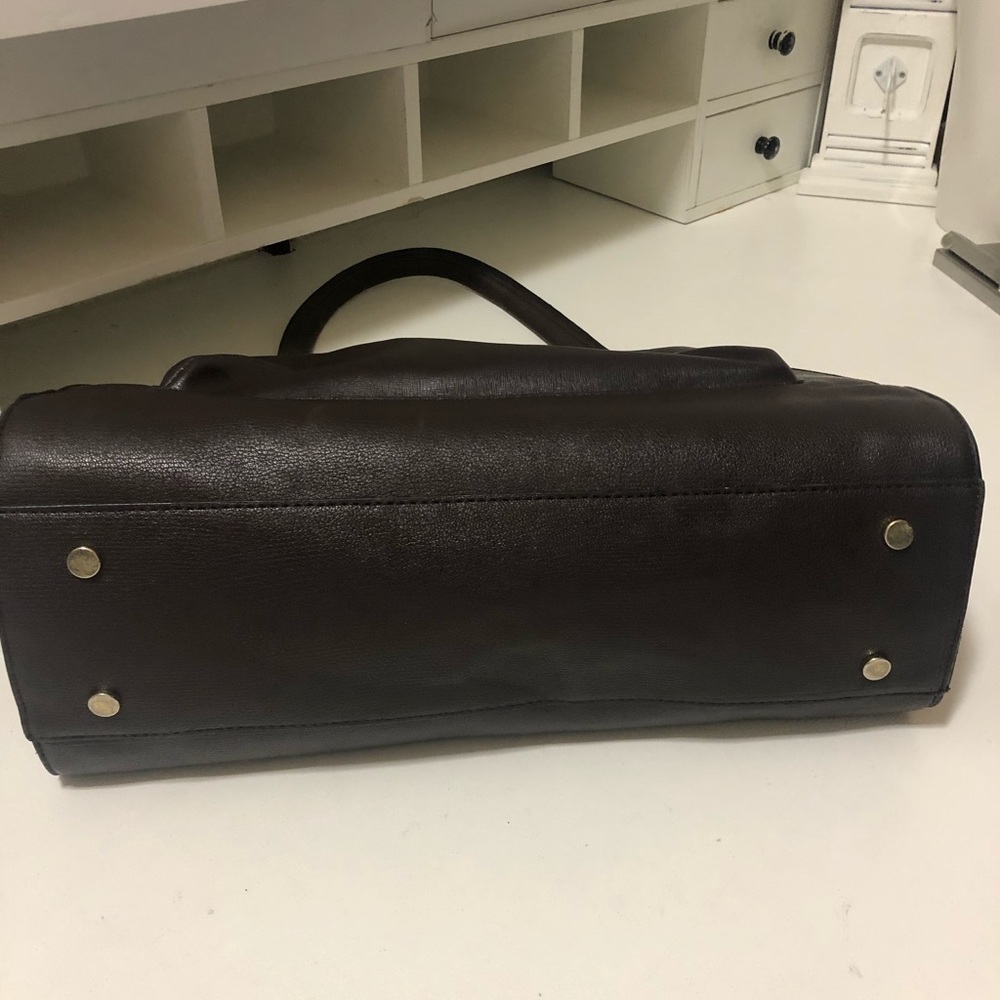 Beautiful brown tutilo office or laptop bag - Picture 6 of 8